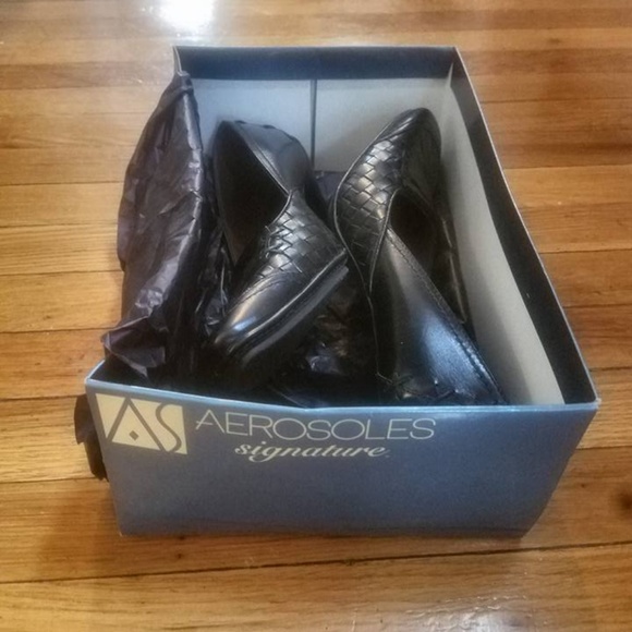 Aerosoles Signature Black Heels - Picture 4 of 4